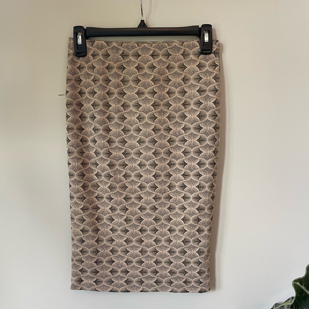 SOLD Pencil skirt XS